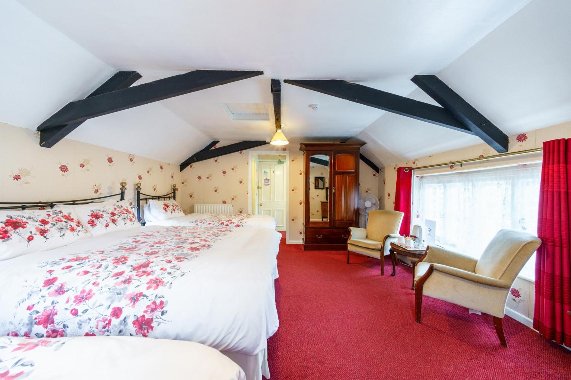Yallands Farmhouse Taunton Room photo