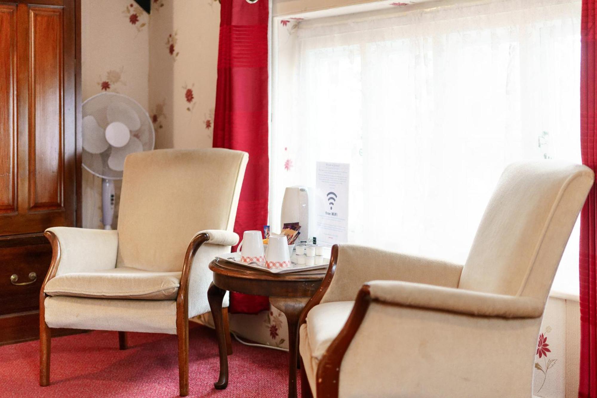 Yallands Farmhouse Taunton Room photo