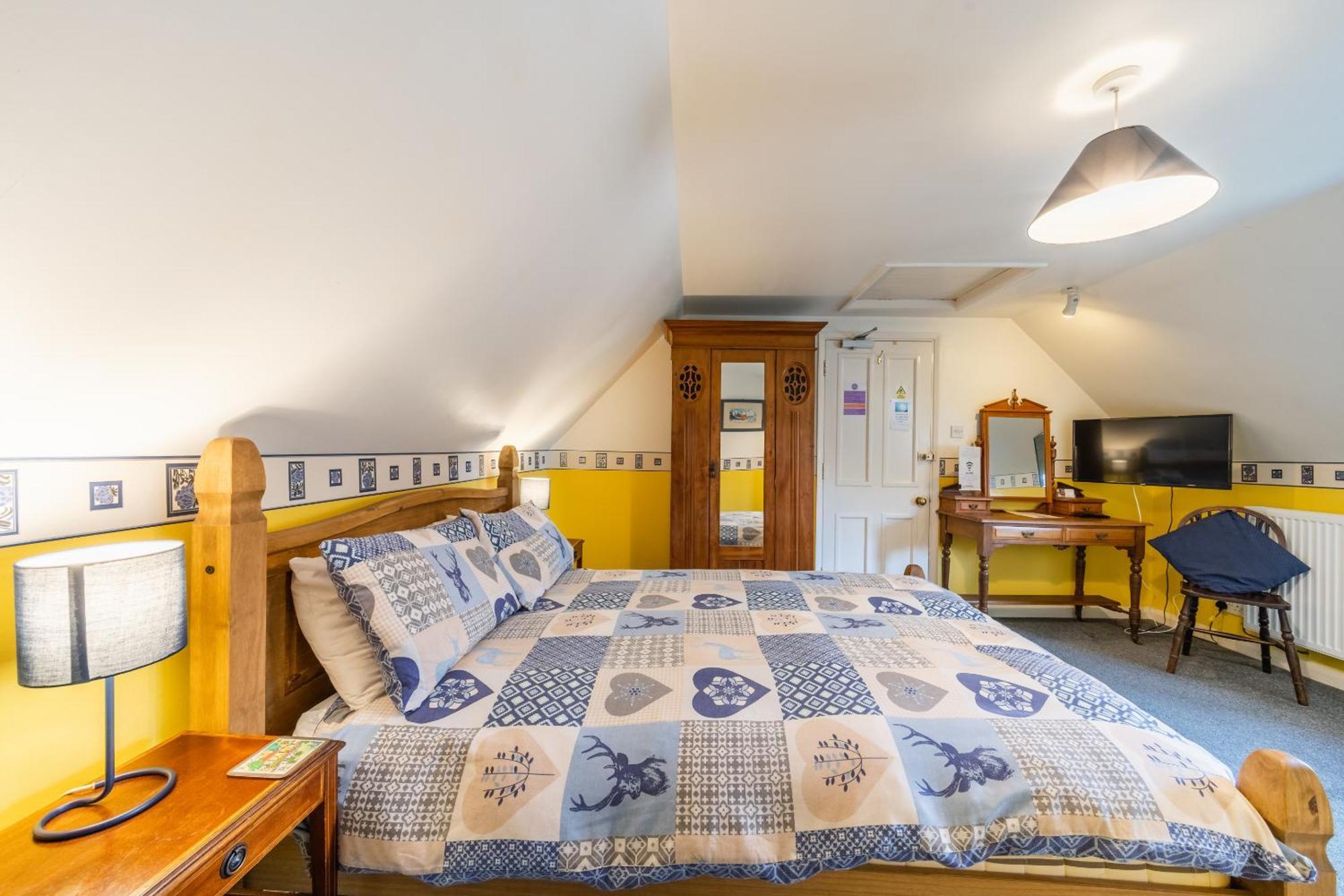 Yallands Farmhouse Taunton Room photo