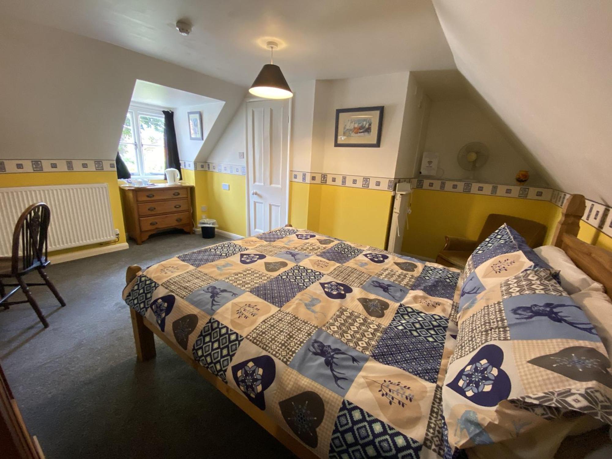 Yallands Farmhouse Taunton Room photo